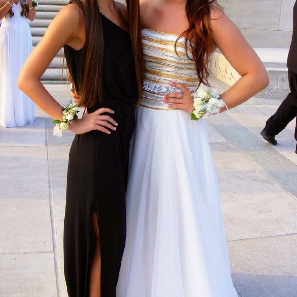 Ball gown/prom dress